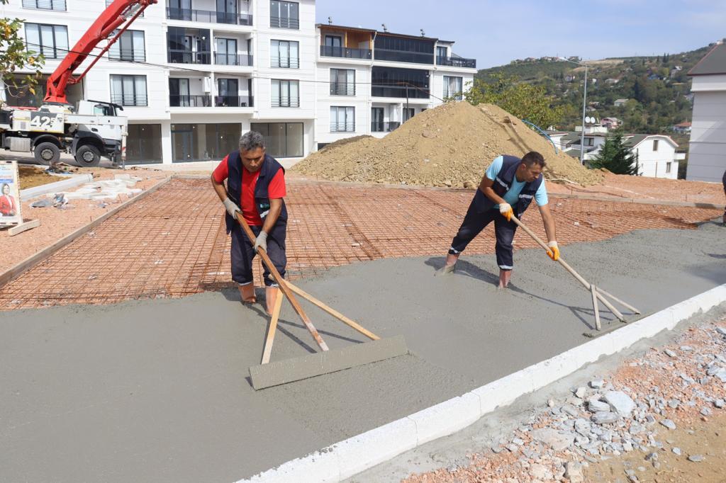 İzmit Belediyesi Hatipköy’e yeni bir park daha kazandırıyor (2)