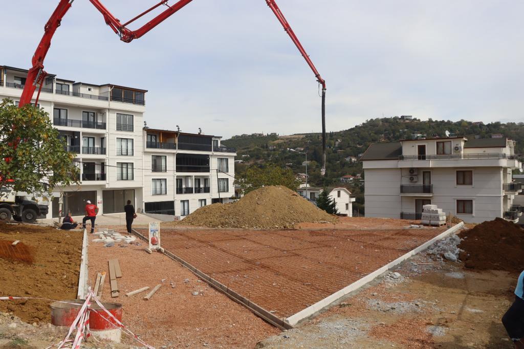 İzmit Belediyesi Hatipköy’e yeni bir park daha kazandırıyor (3)