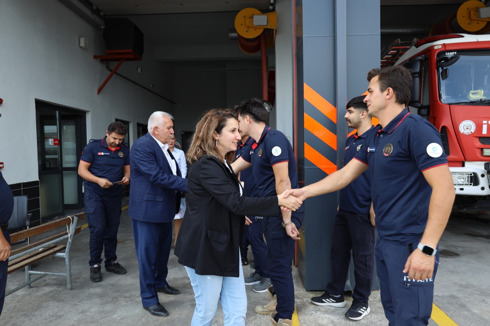 İzmit Belediyesi Kocaeli İtfaiye teşkilatının haftasını kutladı (2)