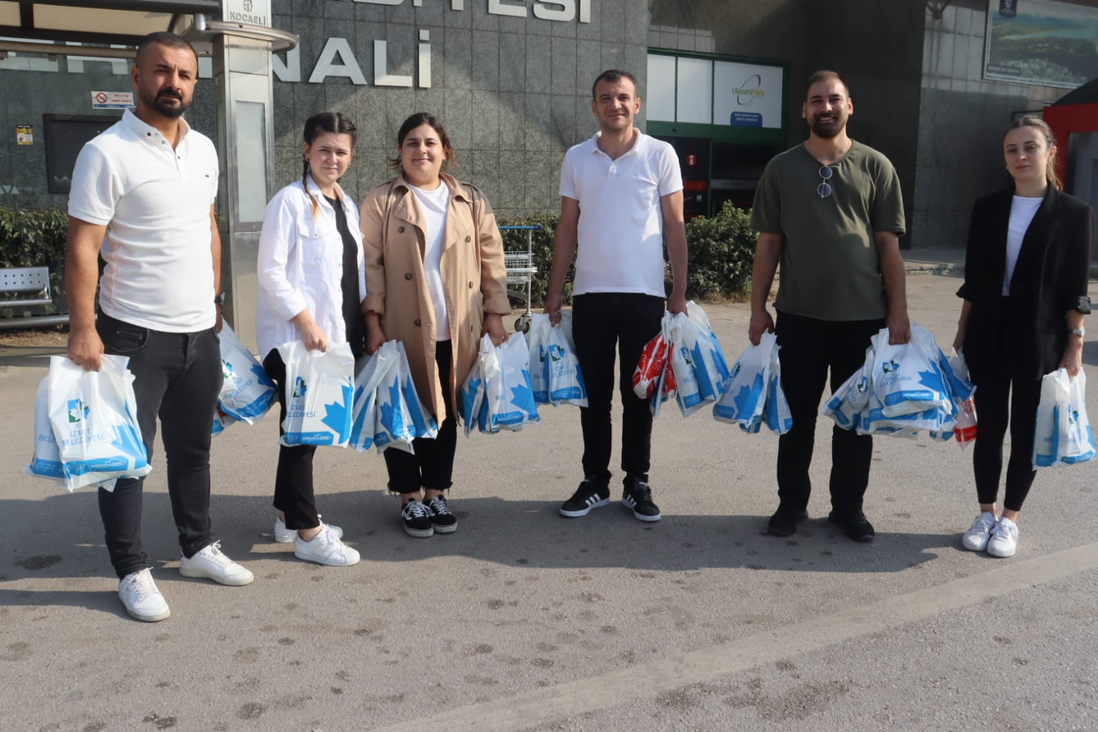 İzmit Belediyesi birebir ziyaretlerle, esnafın fikirlerini almaya devam ediyor (7)