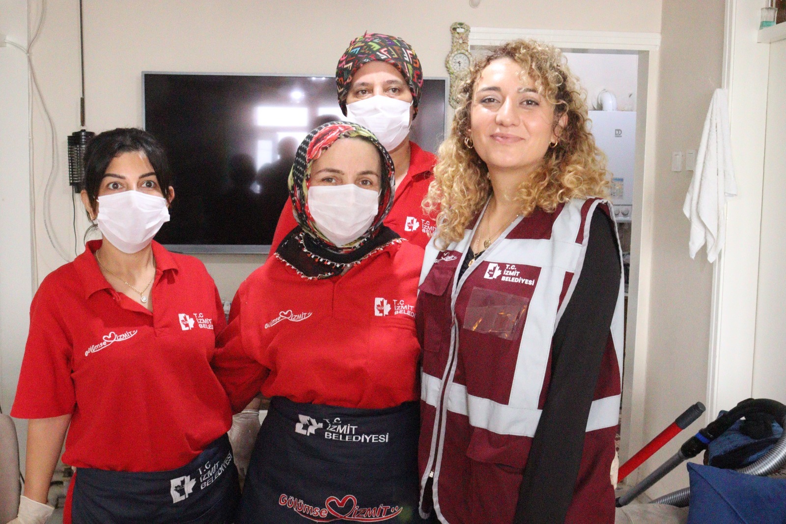 İzmit Belediyesi ekibi bir arada