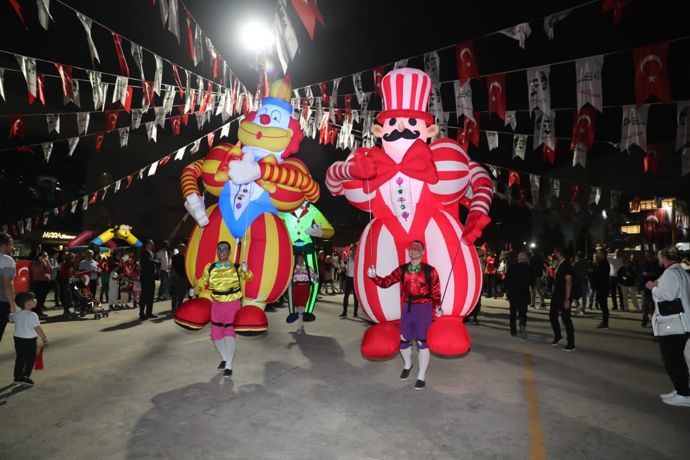 Izmit Belediyesi ve ADDden muhtesem 100. yil korteji (5)