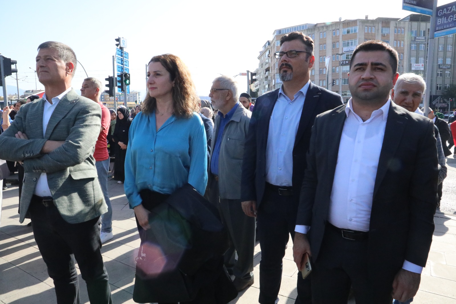 İzmit Belediyesi yöneticileri, Filistin’e destek yürüyüşüne katıldı (2)