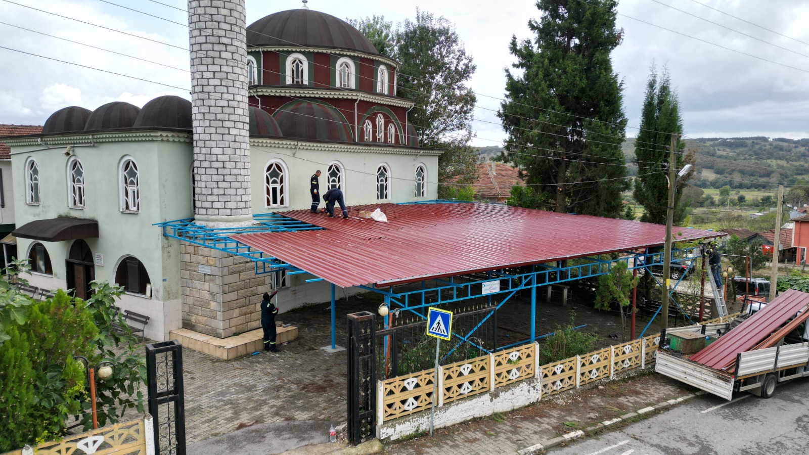 İzmit Belediyesinden Horozum Camii’ne sundurma (4)