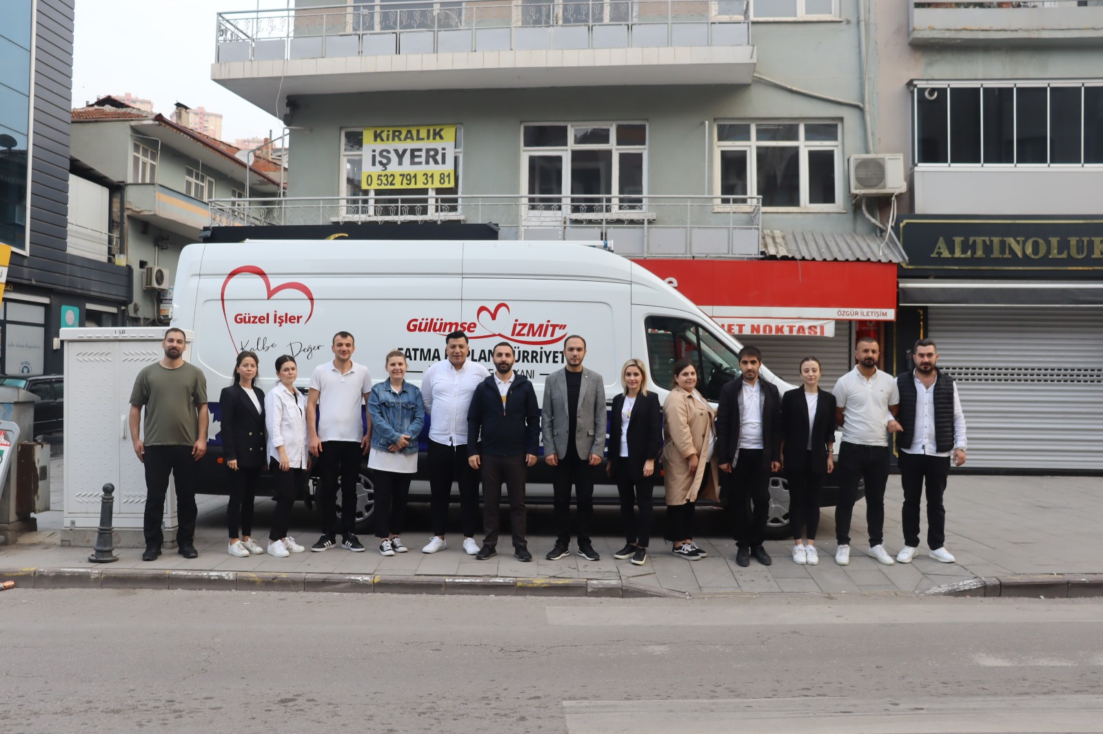İzmit Belediyesi’nden emekçilerin yüzünü güldüren ikram (12)