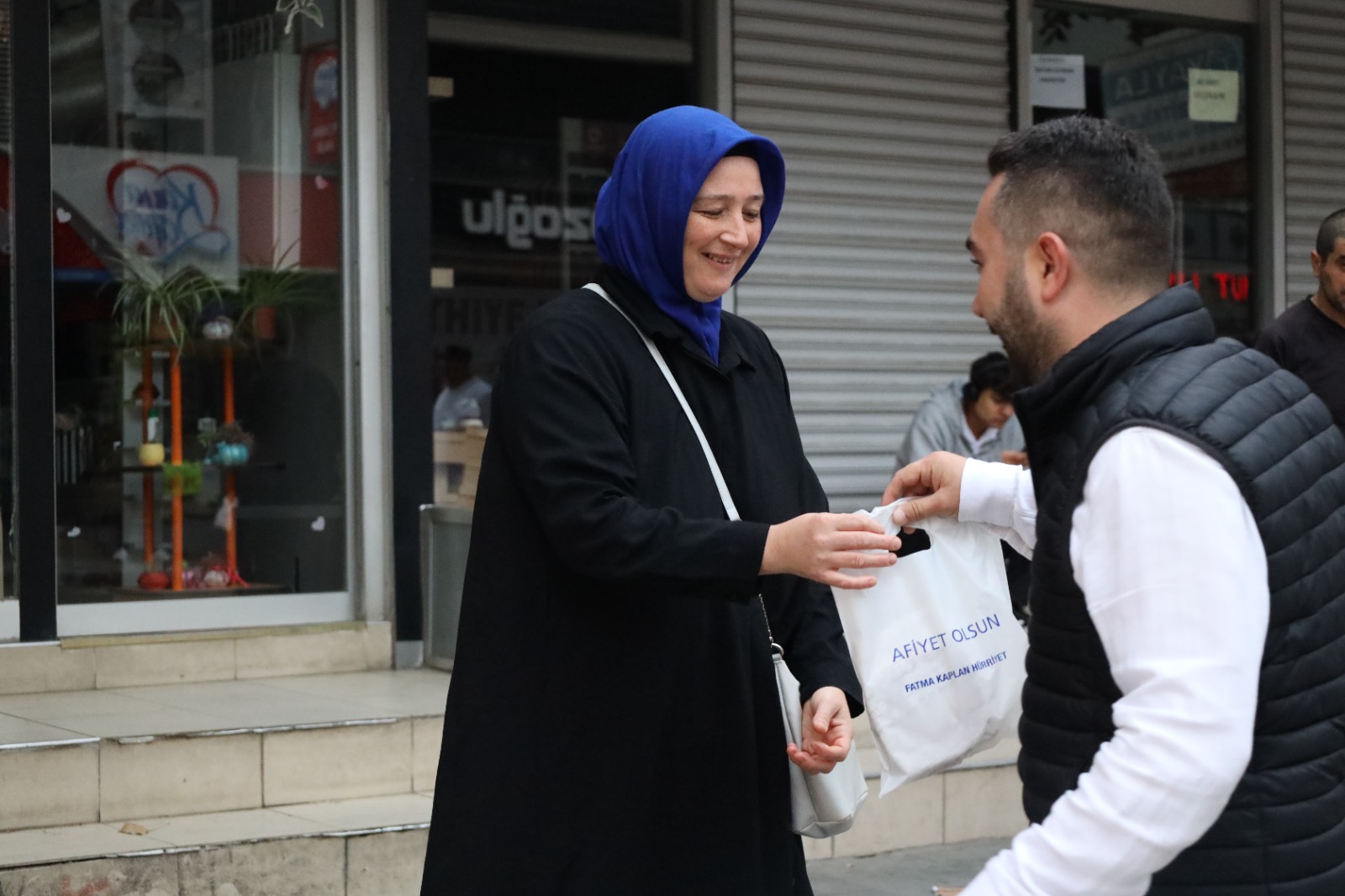 İzmit Belediyesi’nden emekçilerin yüzünü güldüren ikram (7)