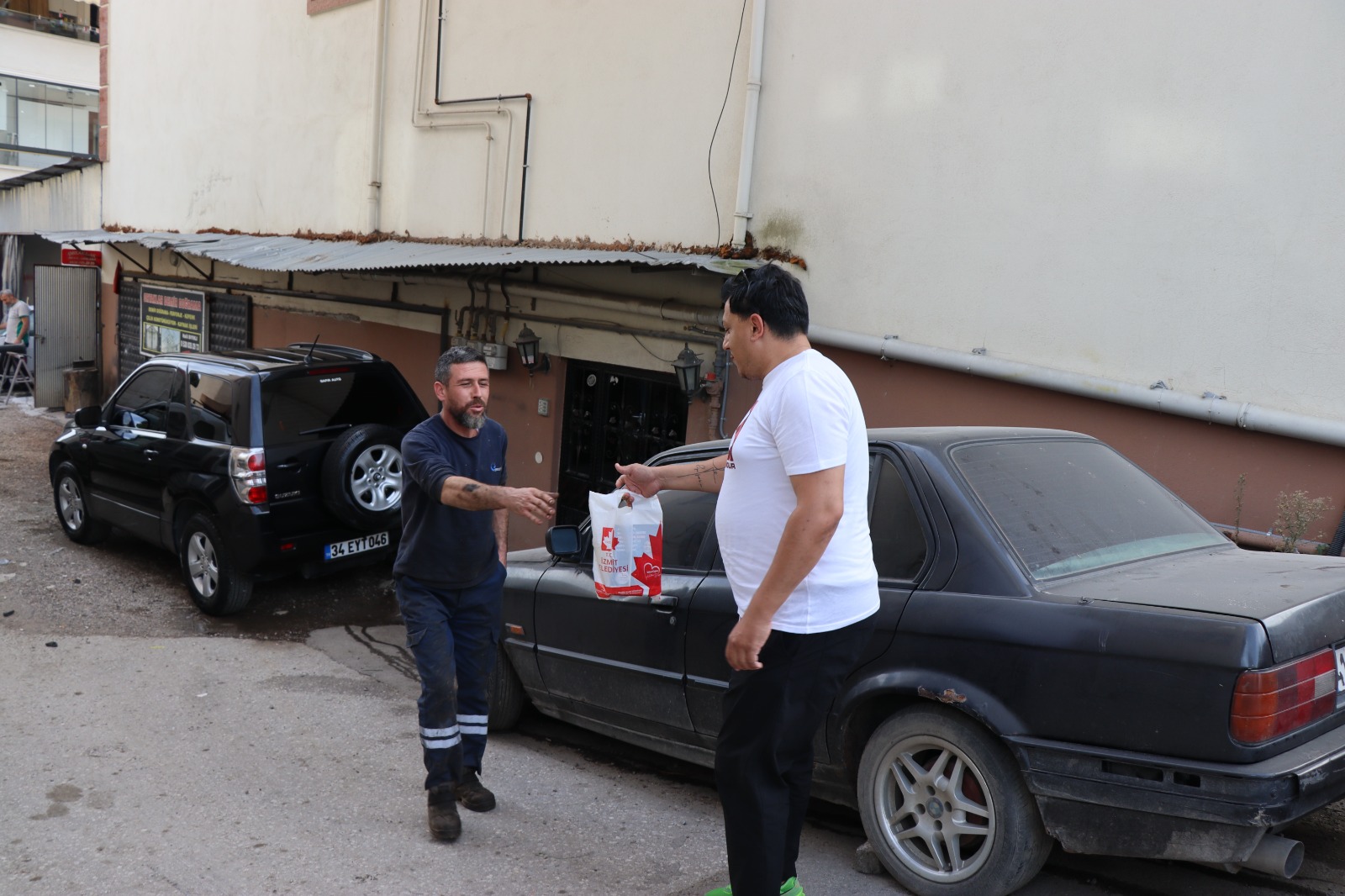İzmit Çınar Ekibi, esnaf ziyaretlerine Yeşilova’da devam etti (10)