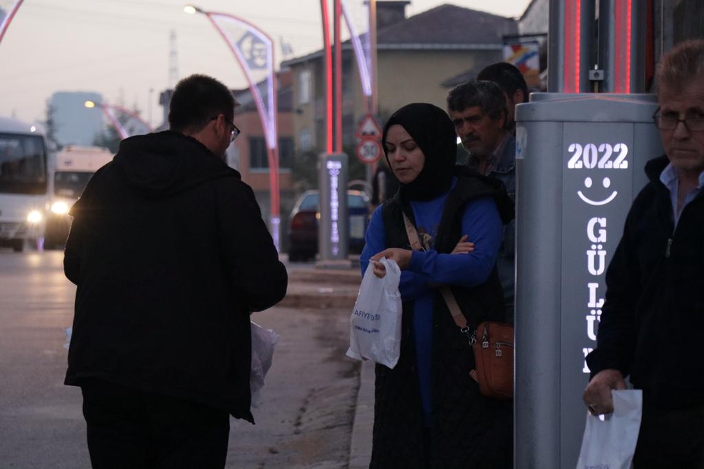 İzmit Çınar Ekibi her sabah erken saatlerde emekçilerle buluşmaya devam ediyor (12)