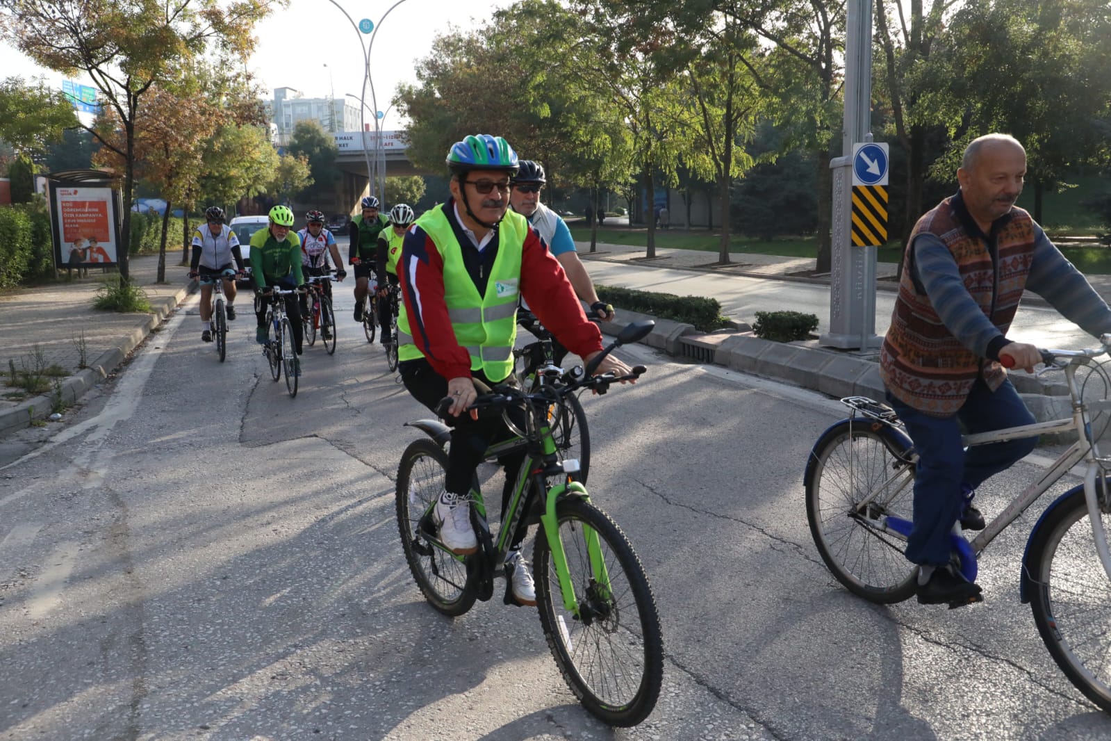 İzmit'te pedallar Cumhuriyetin 100.Yılı için çevrildi (12)