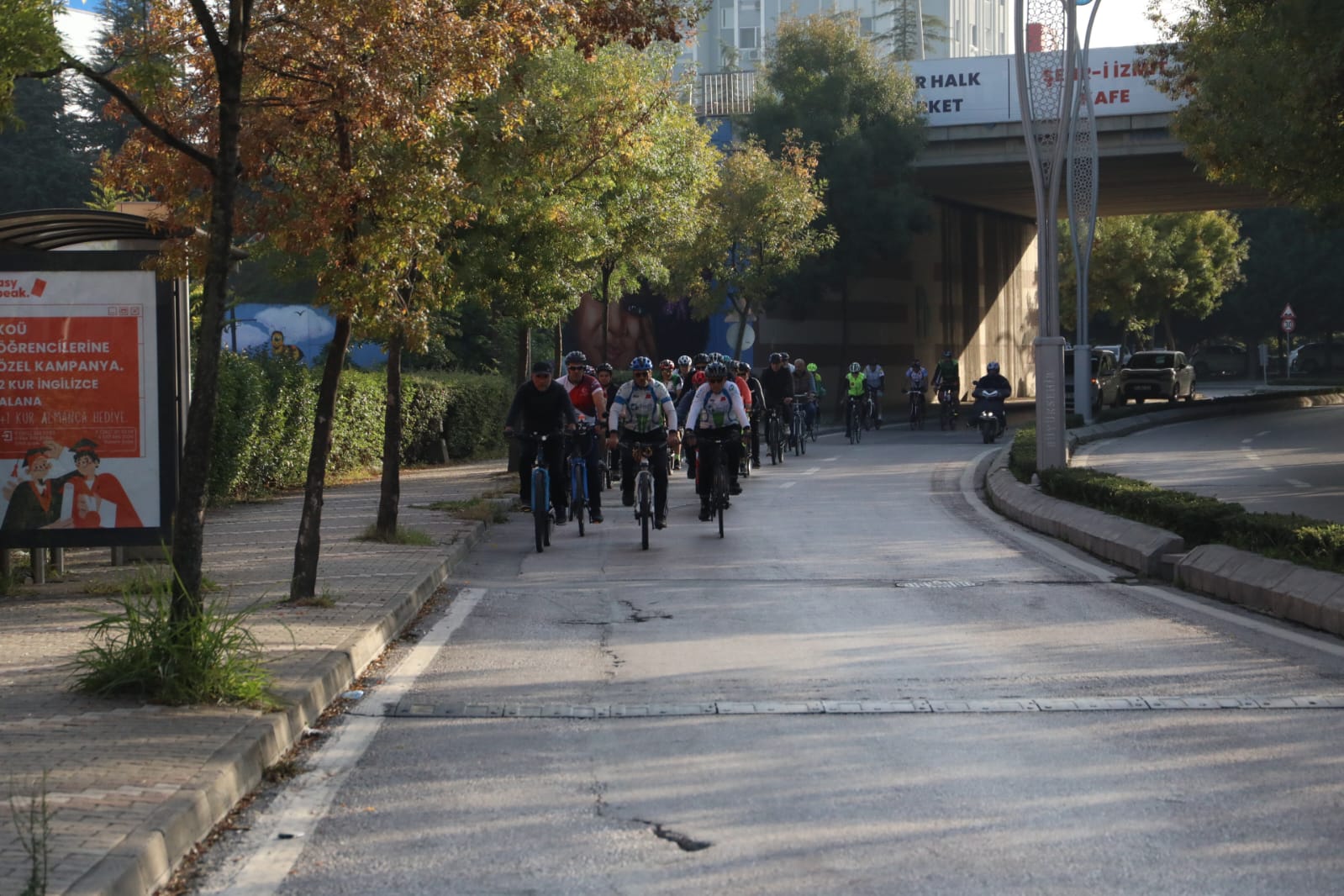 İzmit'te pedallar Cumhuriyetin 100.Yılı için çevrildi (8)