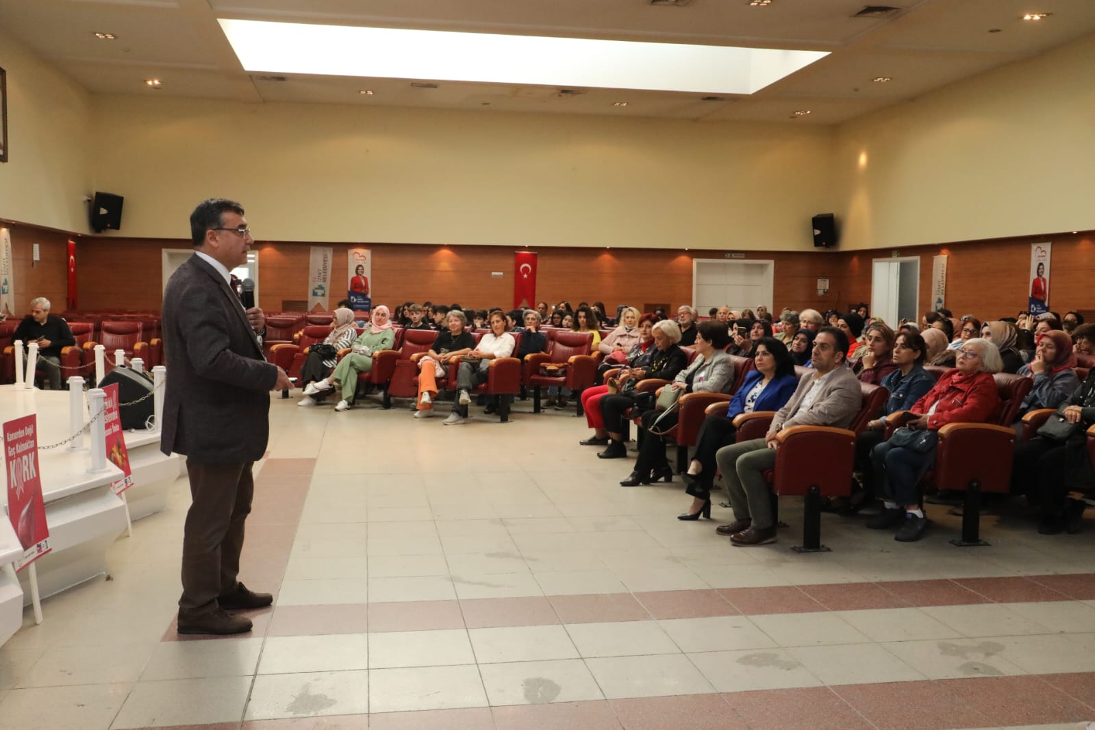 Kocaeli Üniversitesi Genel Cerrahi Anabilim Dalı Başkanı Prof. Dr. Nihat Zafer Utkan (1)