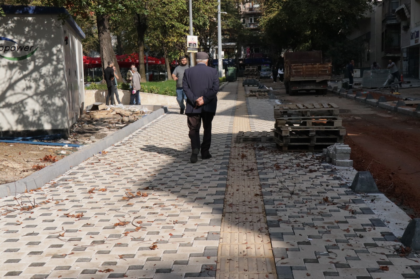 Mimar Sinan Sokak’ta kaldırım çalışması bitmek üzere (4)