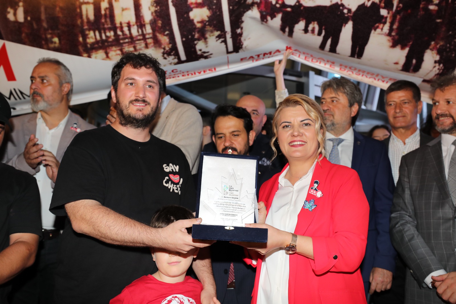 Sanatçılara Plaket Takdimi (1)