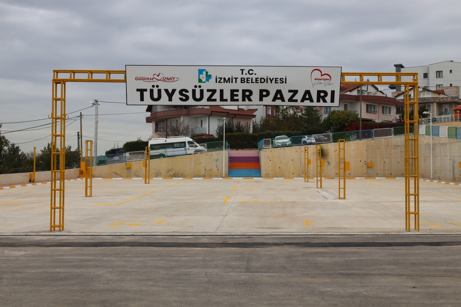 Tüysüzler Pazar Alanı (5)