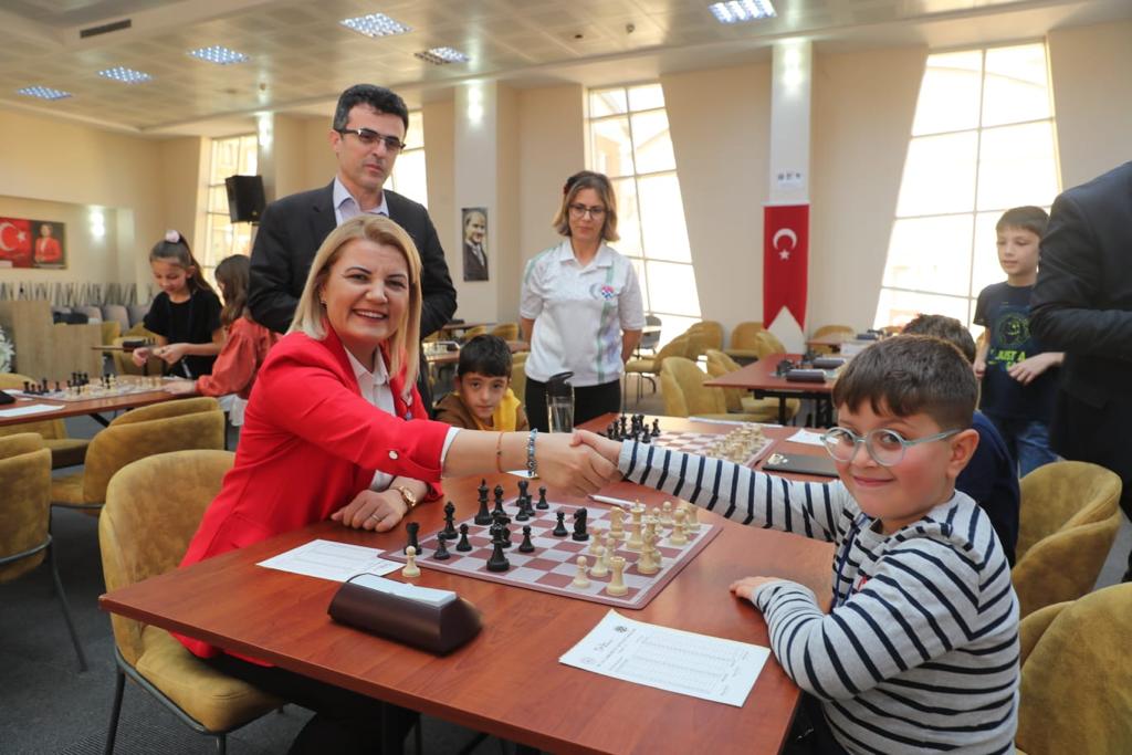 Yüzüncü yıl satranç turnuvası (10)