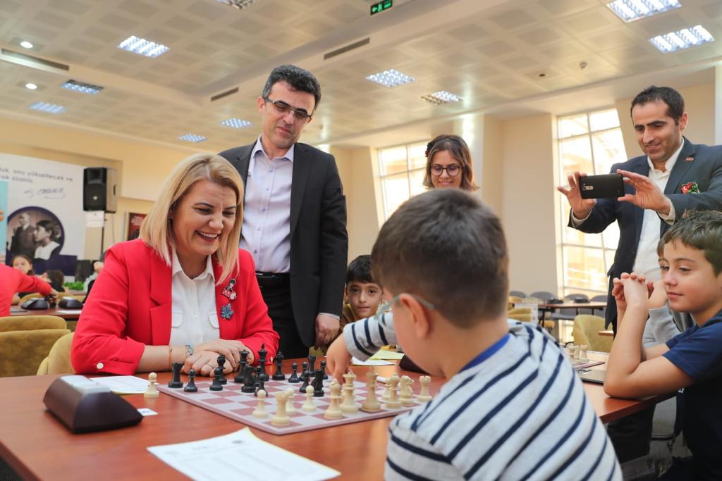 Yüzüncü yıl satranç turnuvası (11)