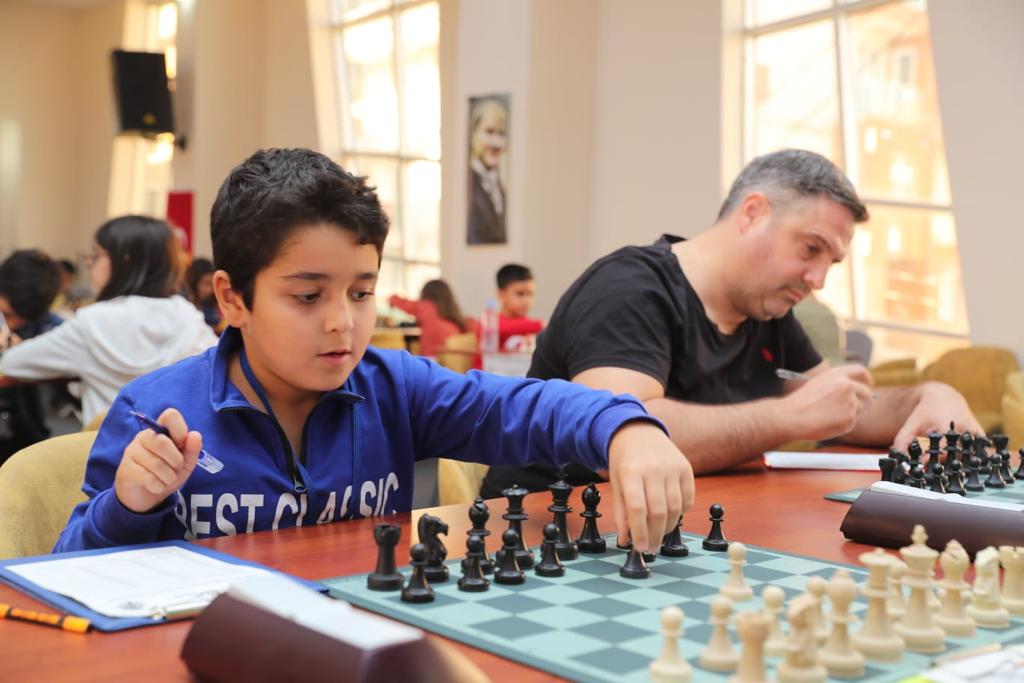 Yüzüncü yıl satranç turnuvası (7)