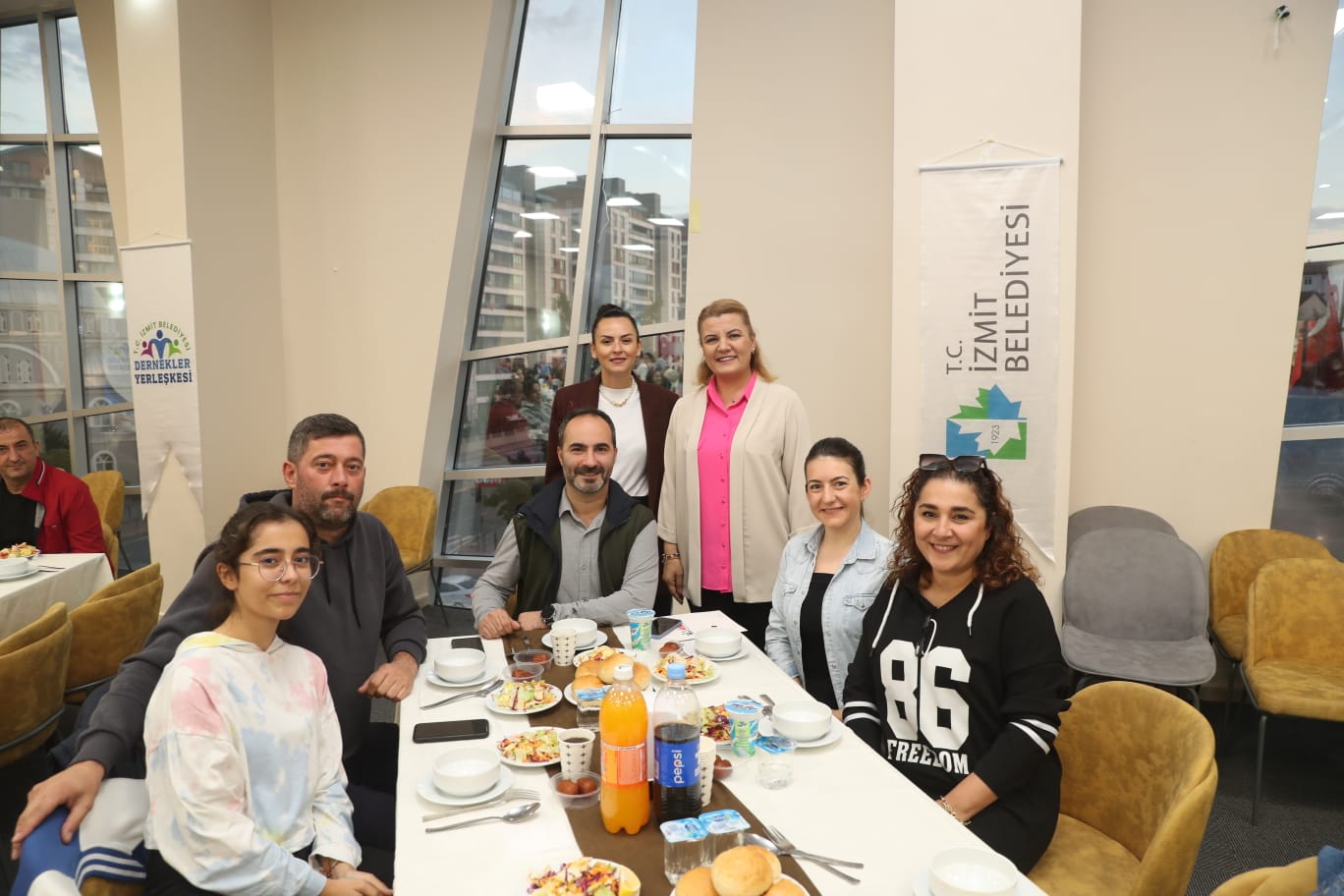 Başkan Hürriyet, Çınar Akademi ailesi ile buluştu (2)