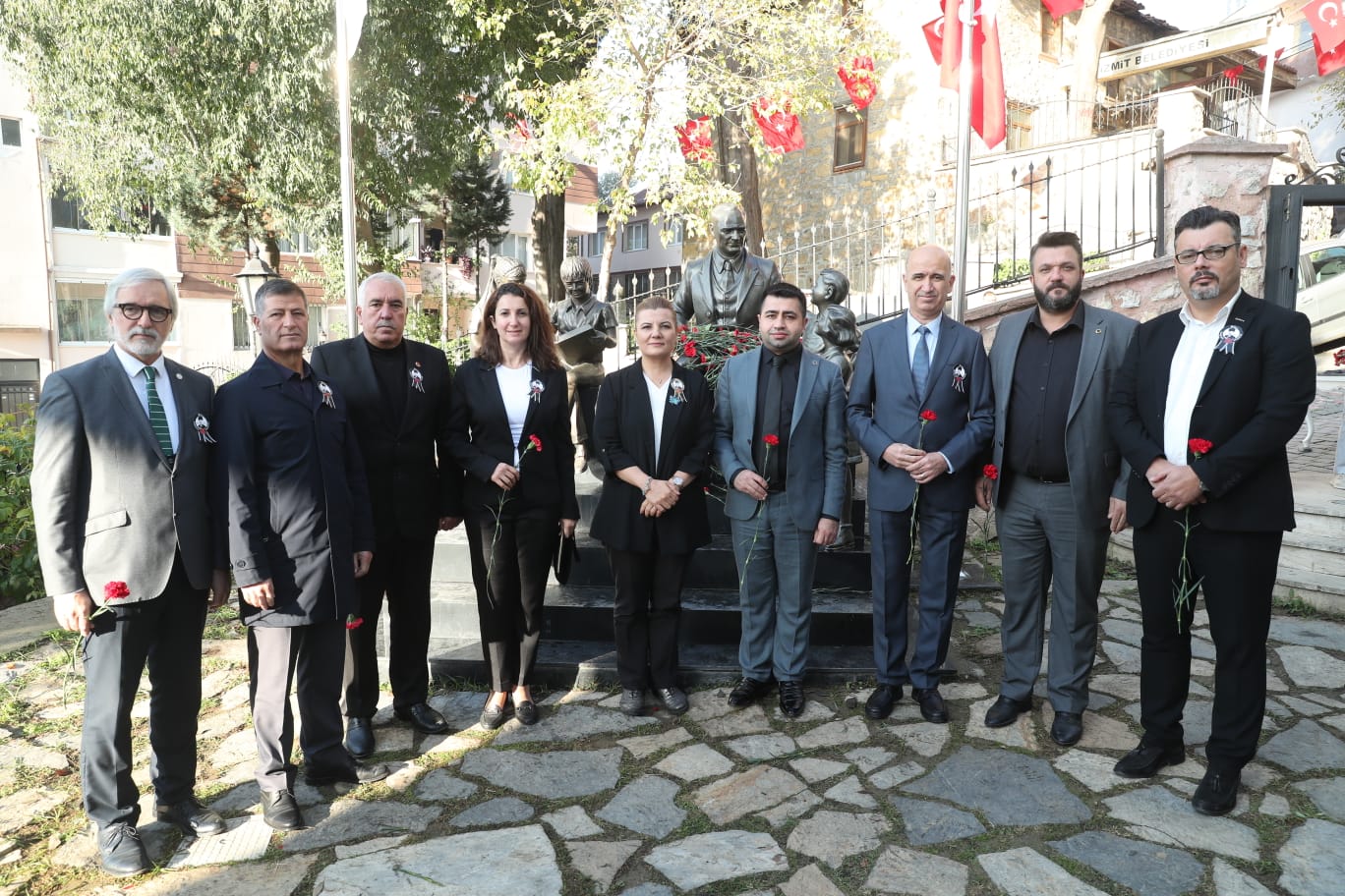 Başkan Hürriyet ve İzmit Belediyesi yöneticileri bir arada