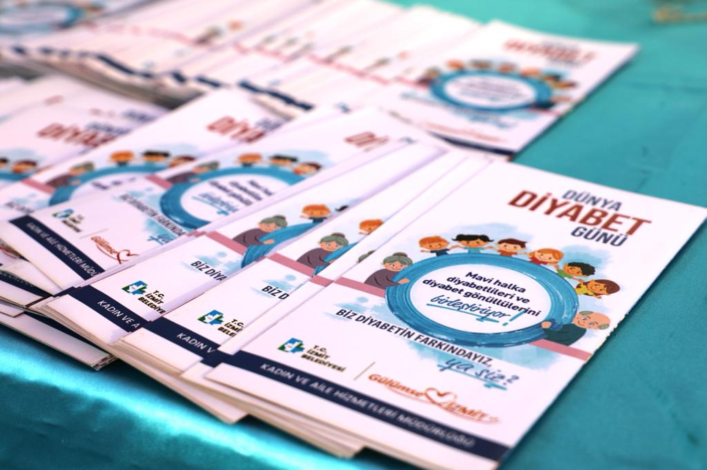Belediye önünde broşür dağıtıldı (5)