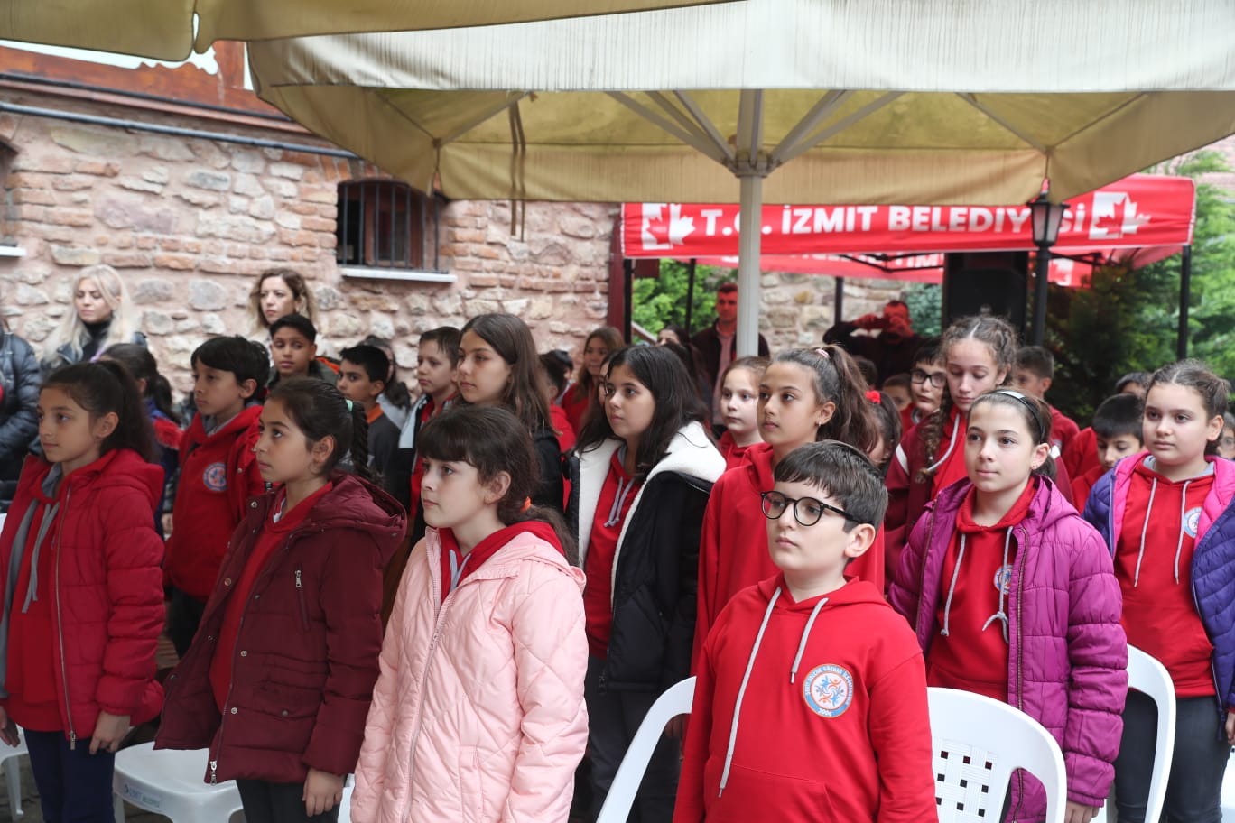 Çok sayıda öğrenci programa katıldı (1)