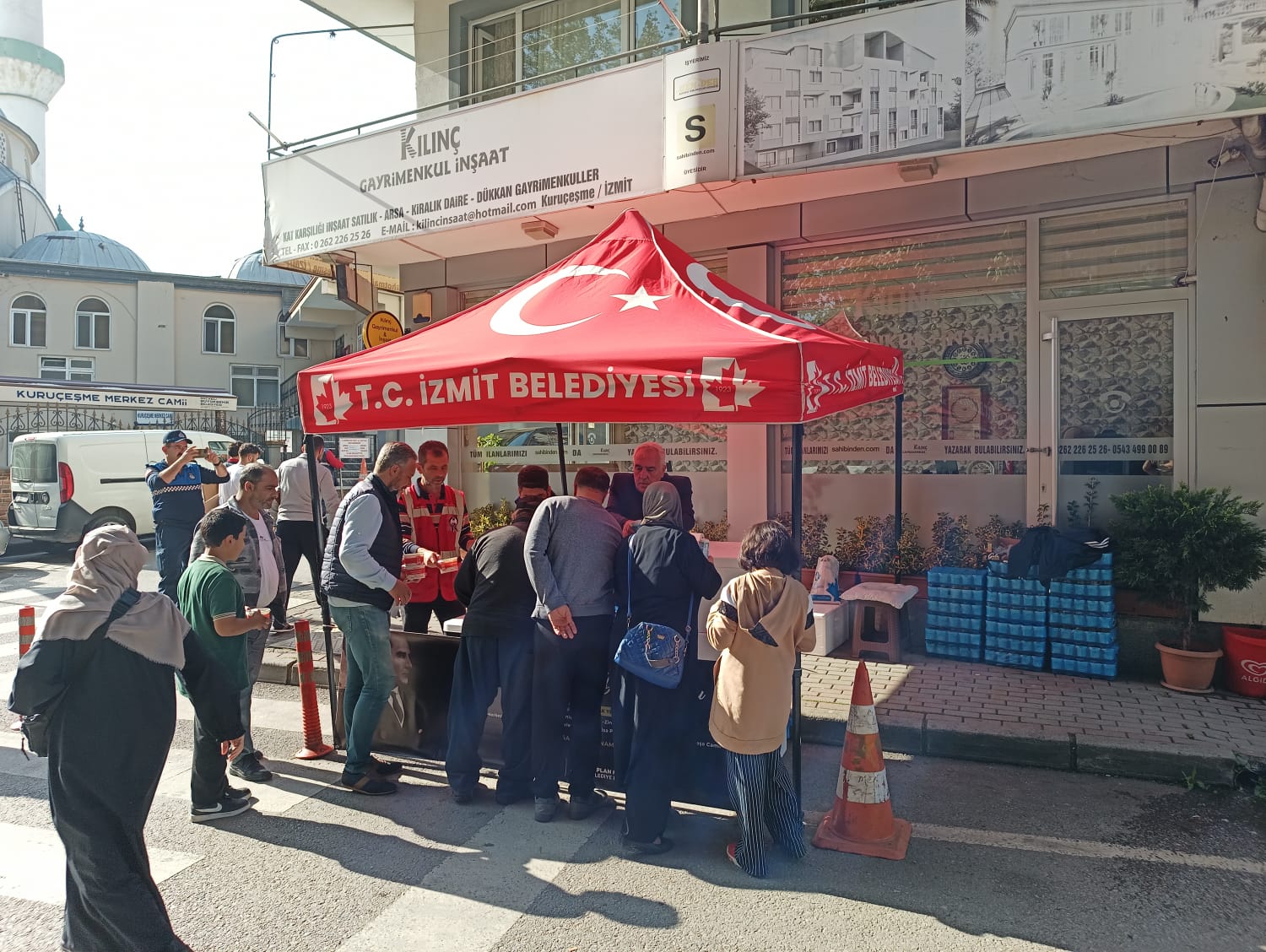 İzmit Belediyesi, Atatürk’ün en sevdiği yemekleri İzmit halkına ikram etti (11)