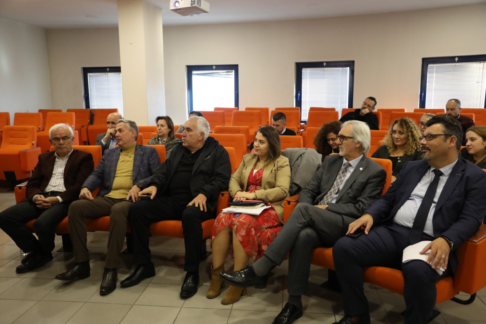 İzmit Belediyesi yöneticilerine Kadına Yönelik Şiddetle Mücadele Eğitimi (6)