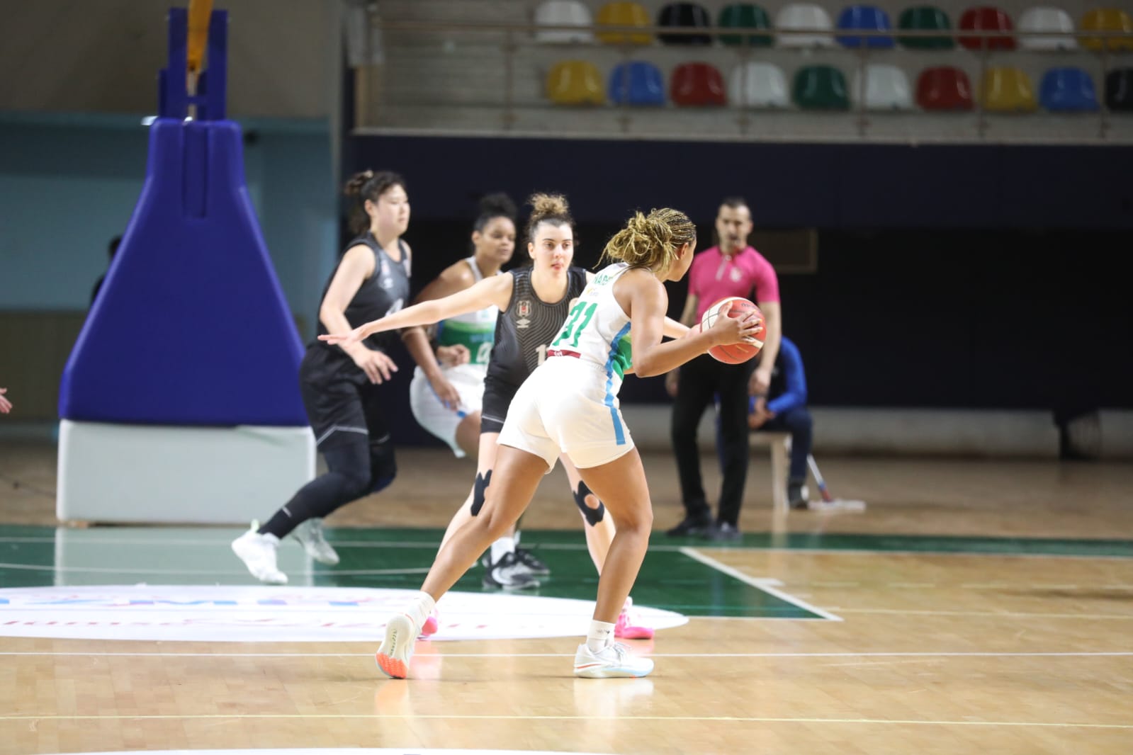İzmit’in Perileri Beşiktaş’ı devirdi 69-60 (7)
