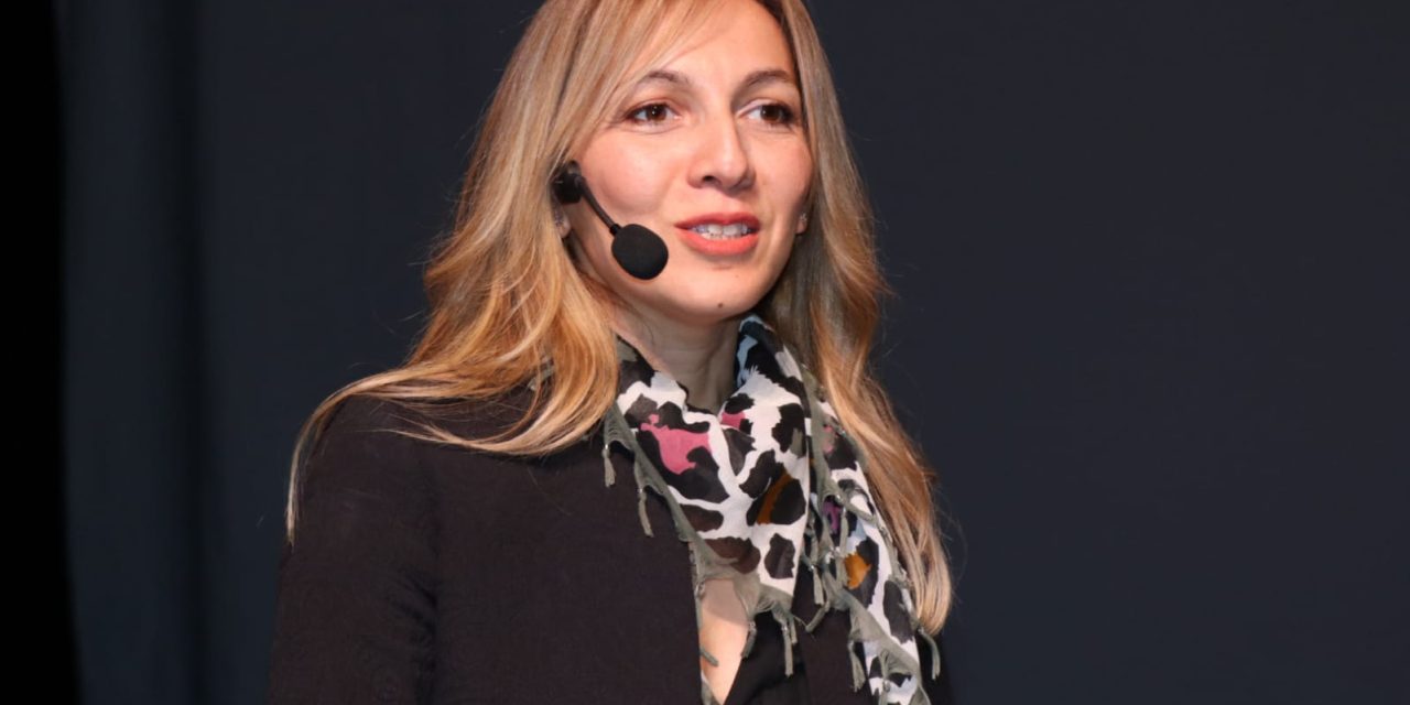 PROF. DR. TUNA ŞARE AĞTÜRK: AVRUPA’DA ÖNÜNDE FOTOĞRAF ÇEKTİRİLEN BİRÇOK HEYKEL İZMİT’TEN ÇIKMIŞTIR