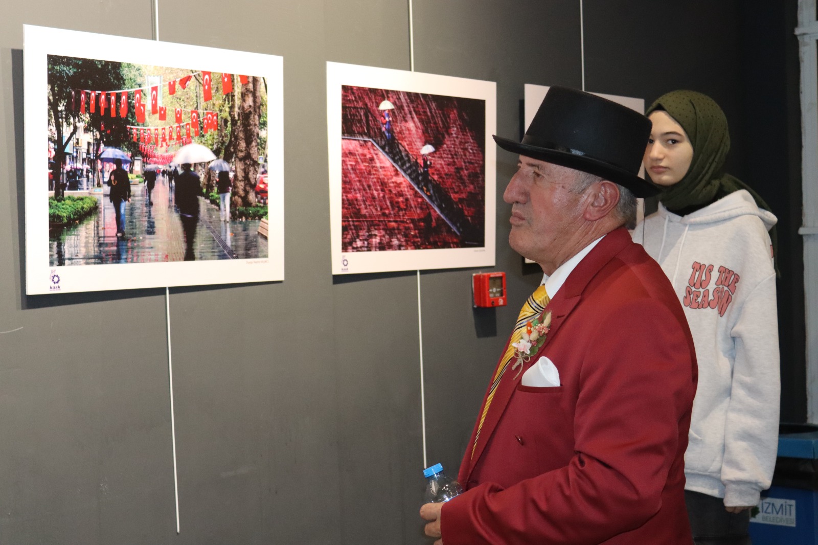 “Yağmurun Renkleri” fotoğraf sergisi sanatseverlerle buluştu (7)