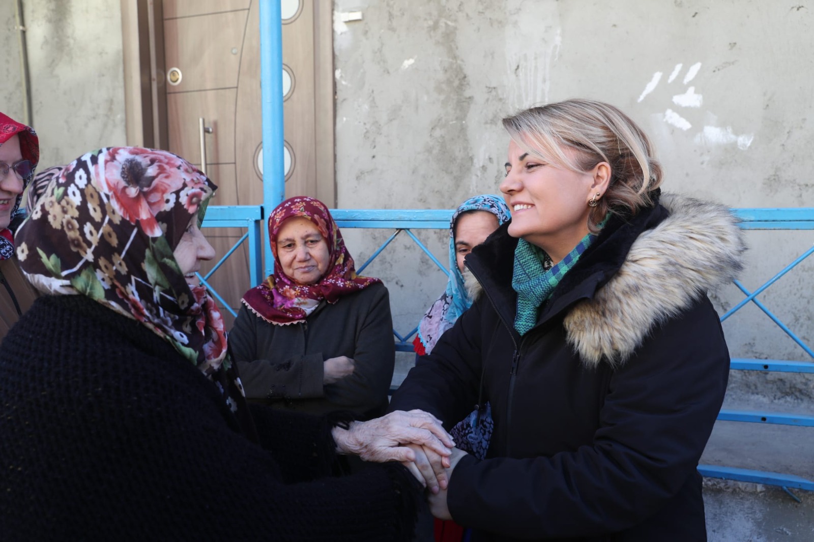 20 yıldır bekledikleri asfalta kavuşan Serdarlılardan Başkan Hürriyet’e teşekkür (10)