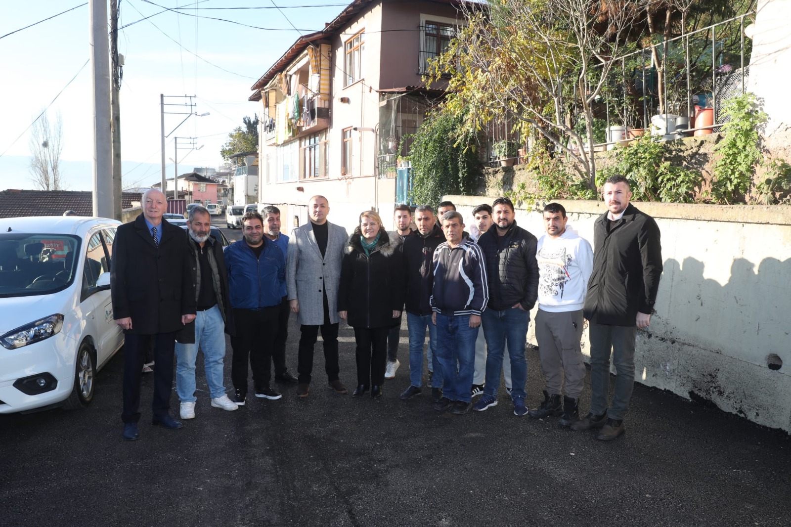 20 yıldır bekledikleri asfalta kavuşan Serdarlılardan Başkan Hürriyet’e teşekkür (2)