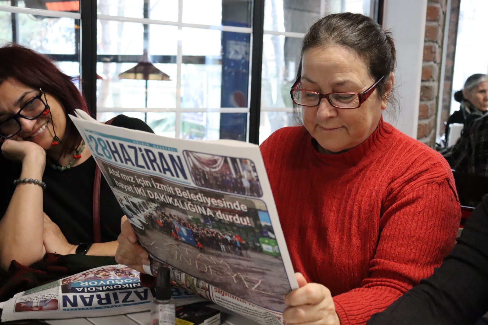 28 Haziran Gazetesinin yeni sayısı vatandaşla buluştu (1)