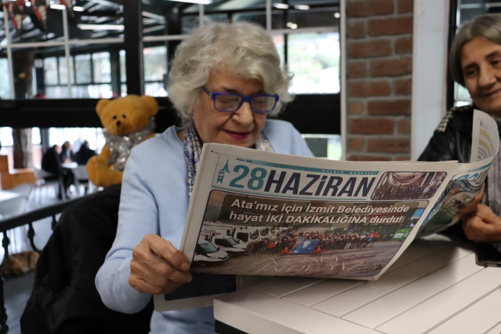 28 Haziran Gazetesinin yeni sayısı vatandaşla buluştu (4)