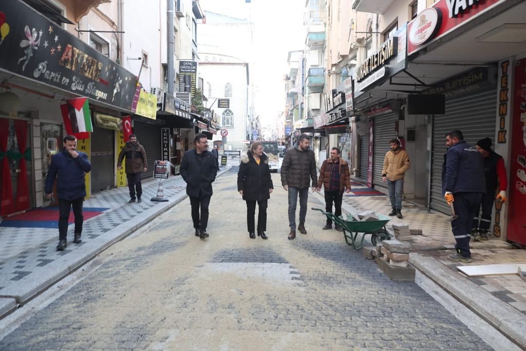 Akça Camii Caddesi esnafindan Hürriyete tesekkür (7)