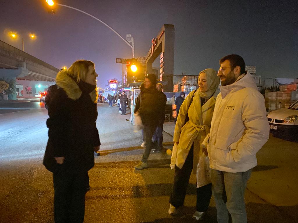 Başkan Hürriyet Kandıra sapağında servis bekleyen emekçilerle buluştu (1)