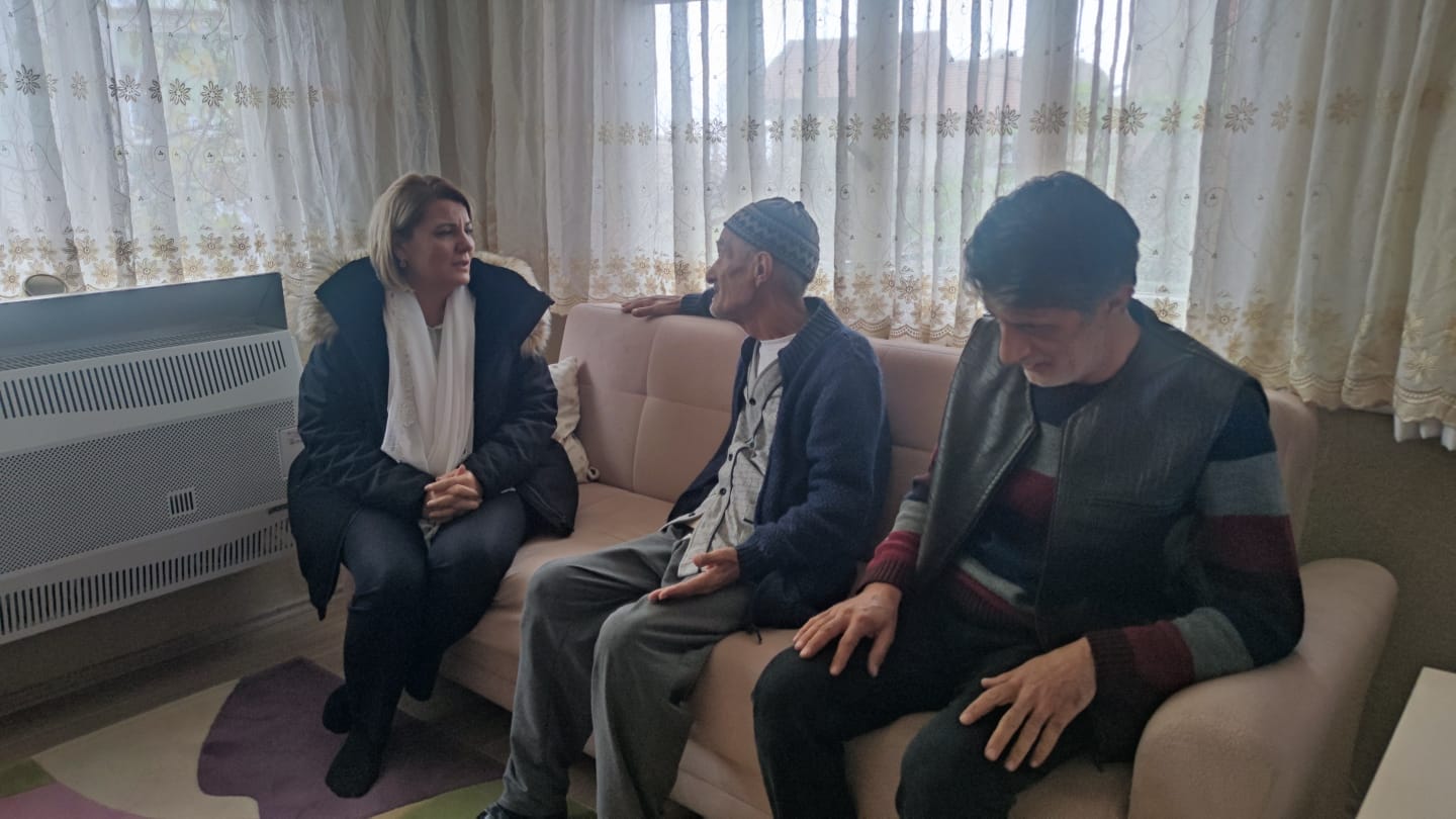 Başkan Hürriyet, Satiç ailesine taziye ziyareti gerçekleştirdi (3)