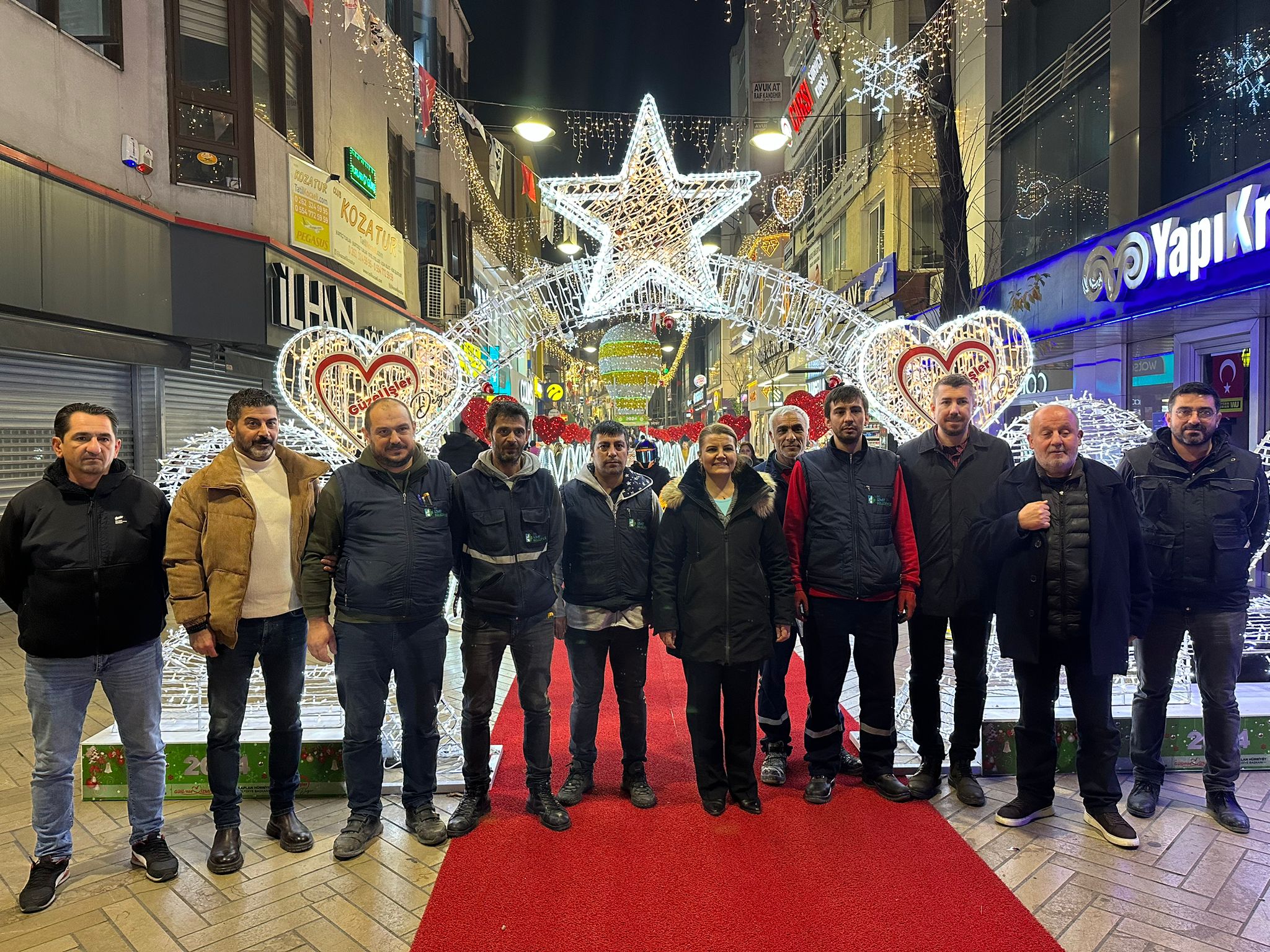 Başkan Hürriyet cıvıl cıvıl olan kent merkezini gezdi (6)