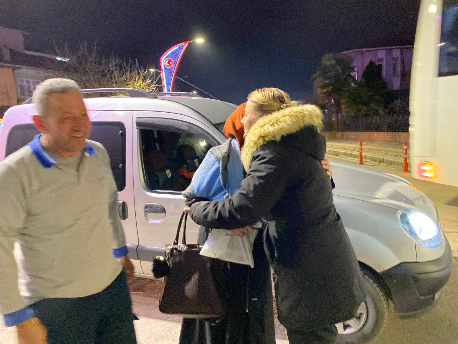 Başkan Hürriyet, güne Alikahya'da işçileri ziyaret ederek başladı (7)