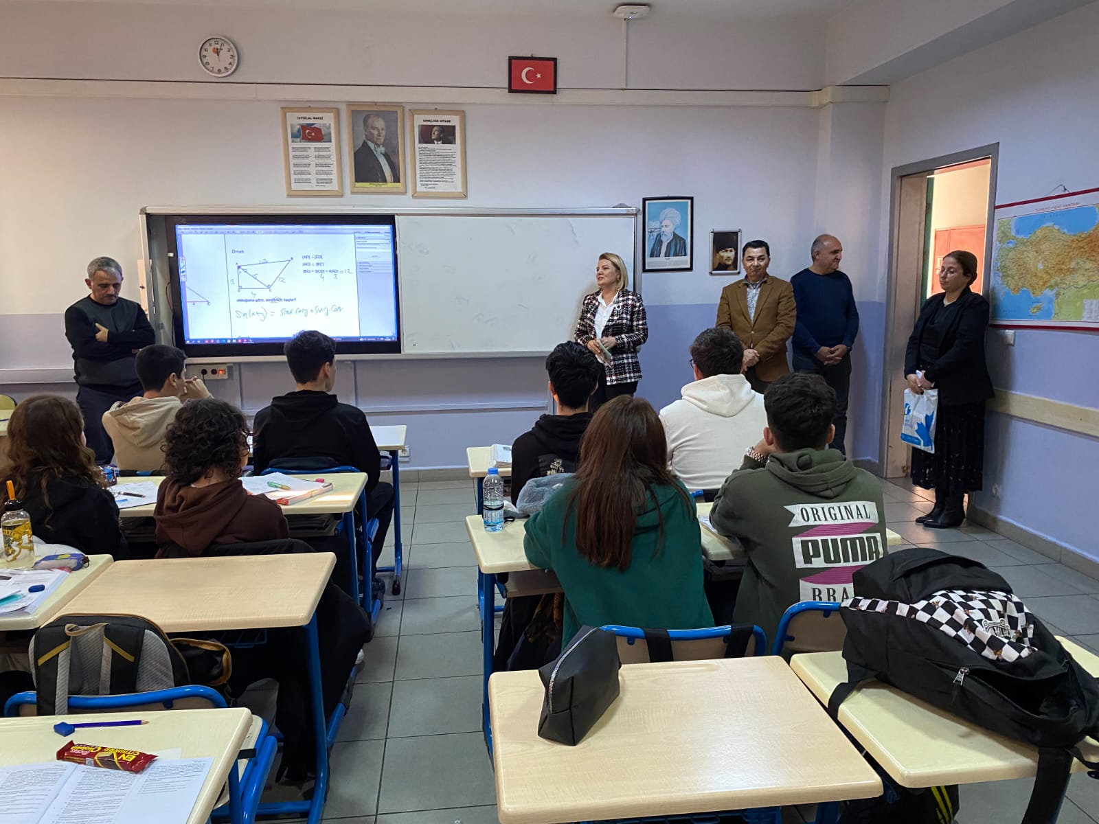 Başkan Hürriyet, lise öğrencileriyle bir araya geldi (8)