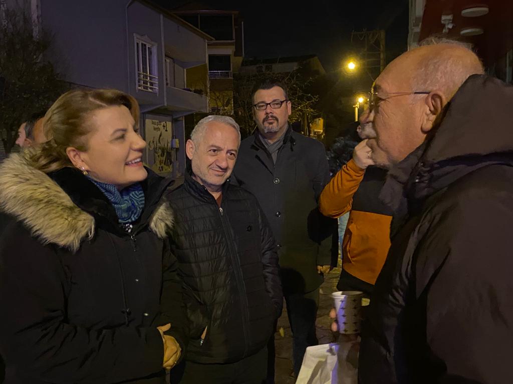 Hürriyet, bu kez Yeşilova’da servis bekleyen emekçilerle buluştu (4)