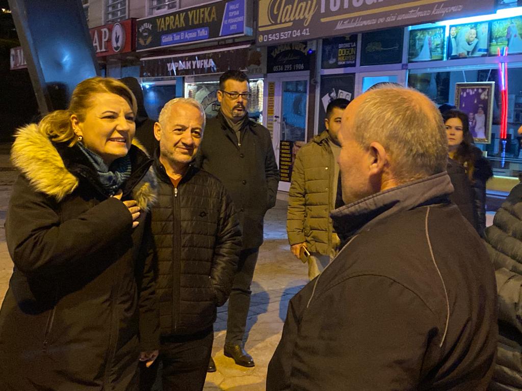 Hürriyet, bu kez Yeşilova’da servis bekleyen emekçilerle buluştu (5)