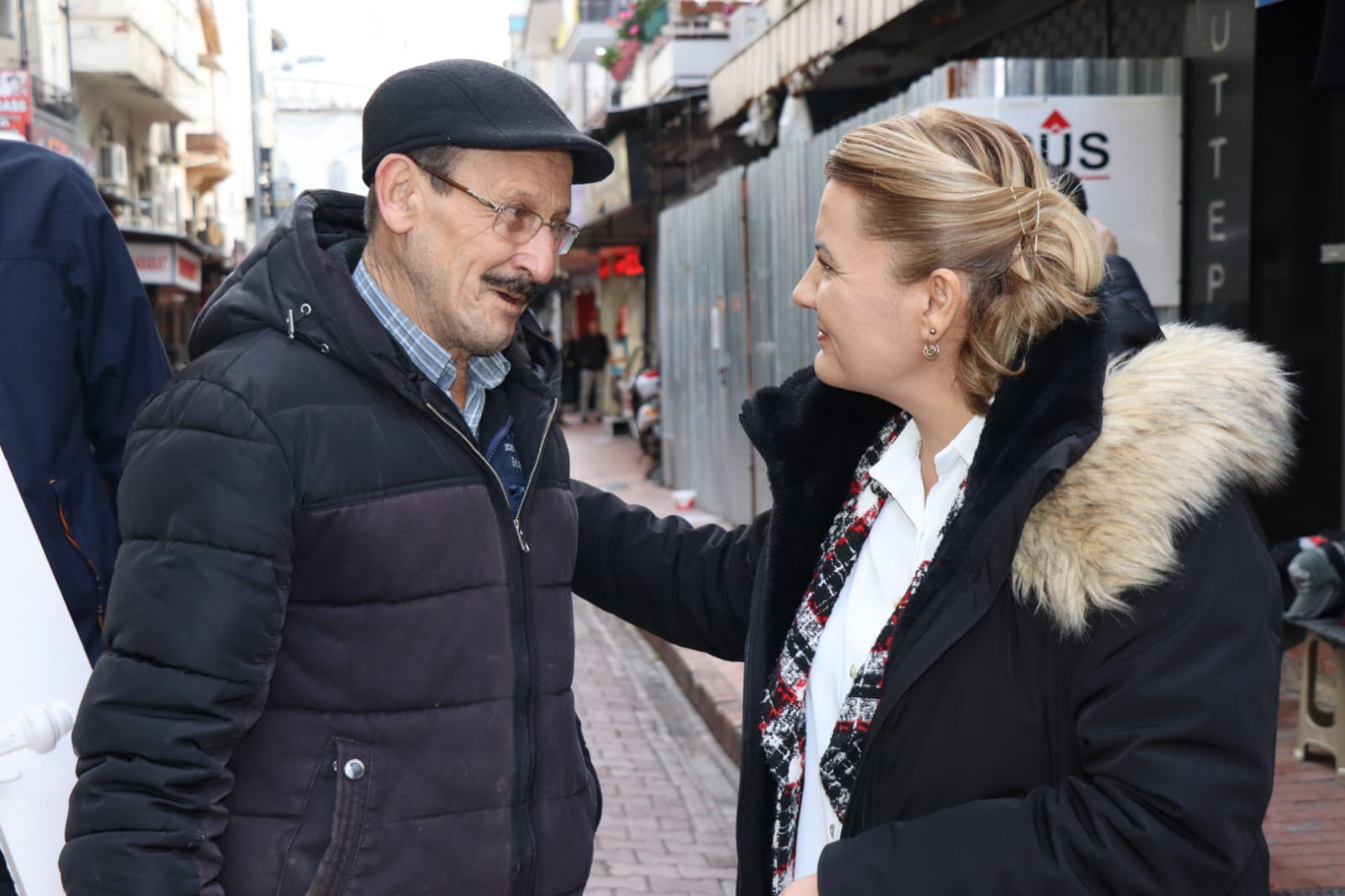 Izmit Belediyesi Akça Camii Caddesini öz kaynaklariyla yeniliyor (13)