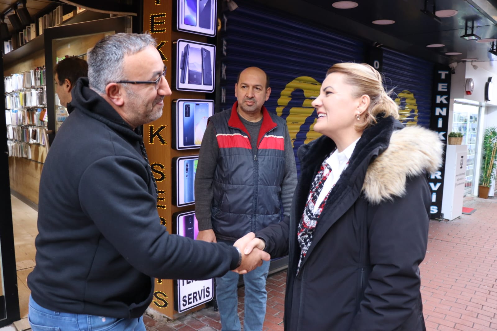 Izmit Belediyesi Akça Camii Caddesini öz kaynaklariyla yeniliyor (5)