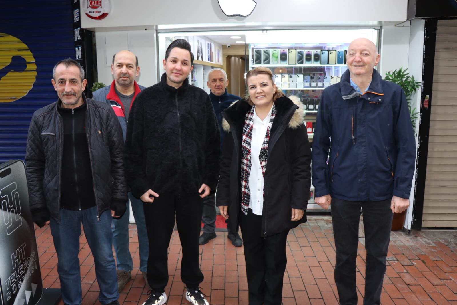 Izmit Belediyesi Akça Camii Caddesini öz kaynaklariyla yeniliyor (8)