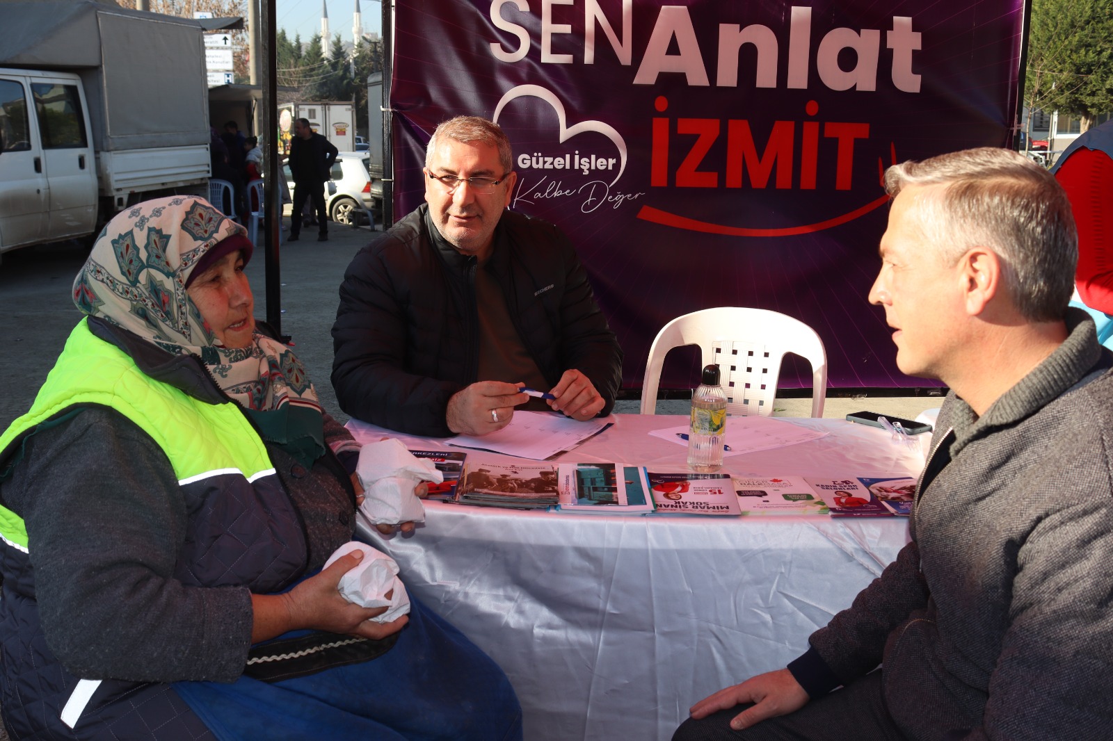 İzmit Belediyesi 'Sen Anlat İzmit' ile Yeşilova sakinlerini dinledi (4)