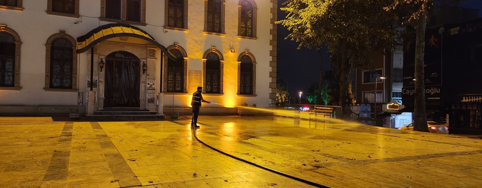 İzmit Belediyesi, daha temiz bir İzmit için 2023 yılında da gece gündüz çalıştı (10)