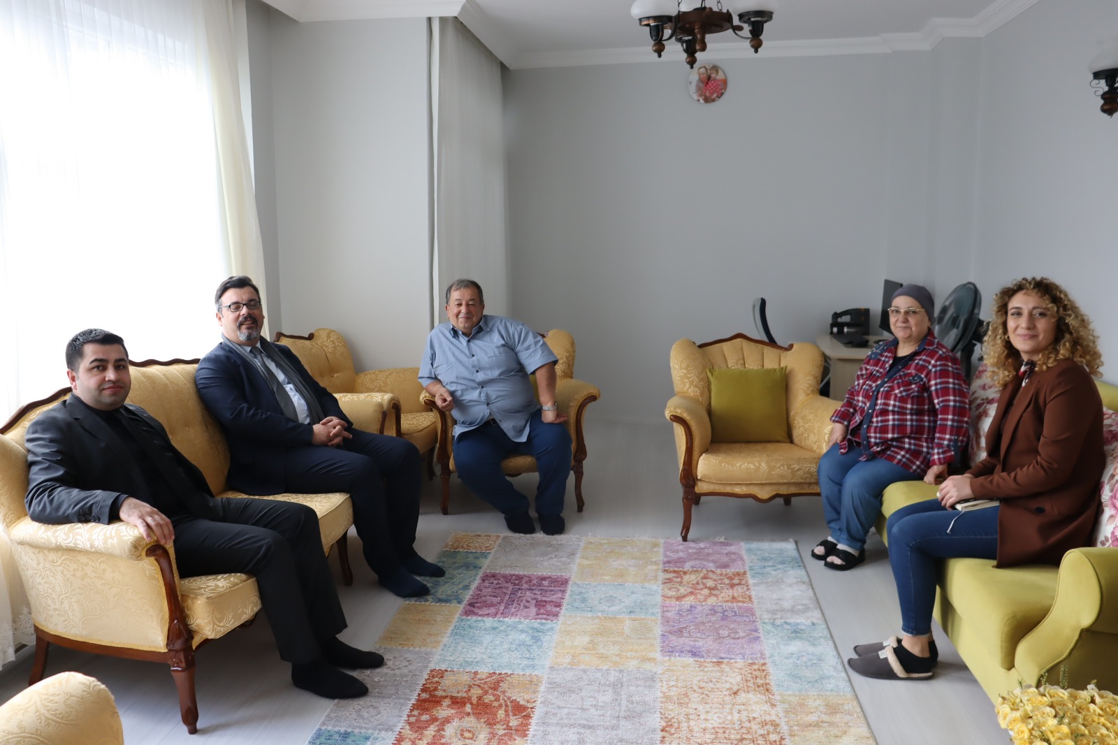 İzmit Belediyesi, gazilere saygı ve minnet duygularını sunmayı sürdürüyor (3)