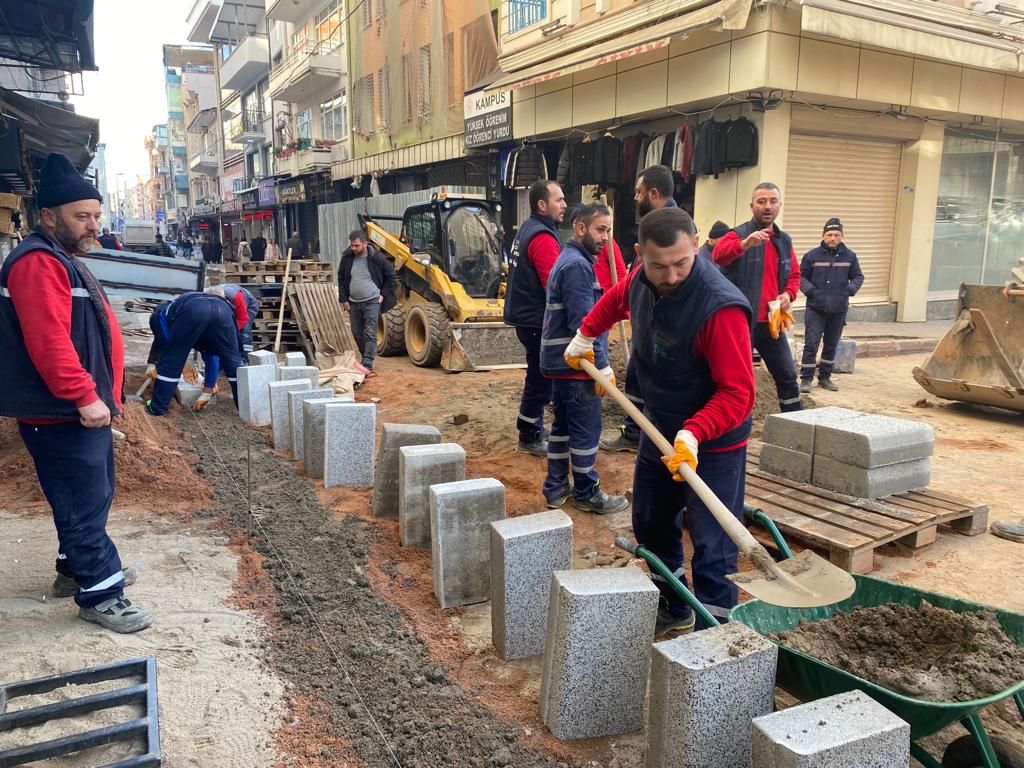 İzmit Belediyesi yöneticileri Akça Camii Caddesi Esnafını dinledi (4)