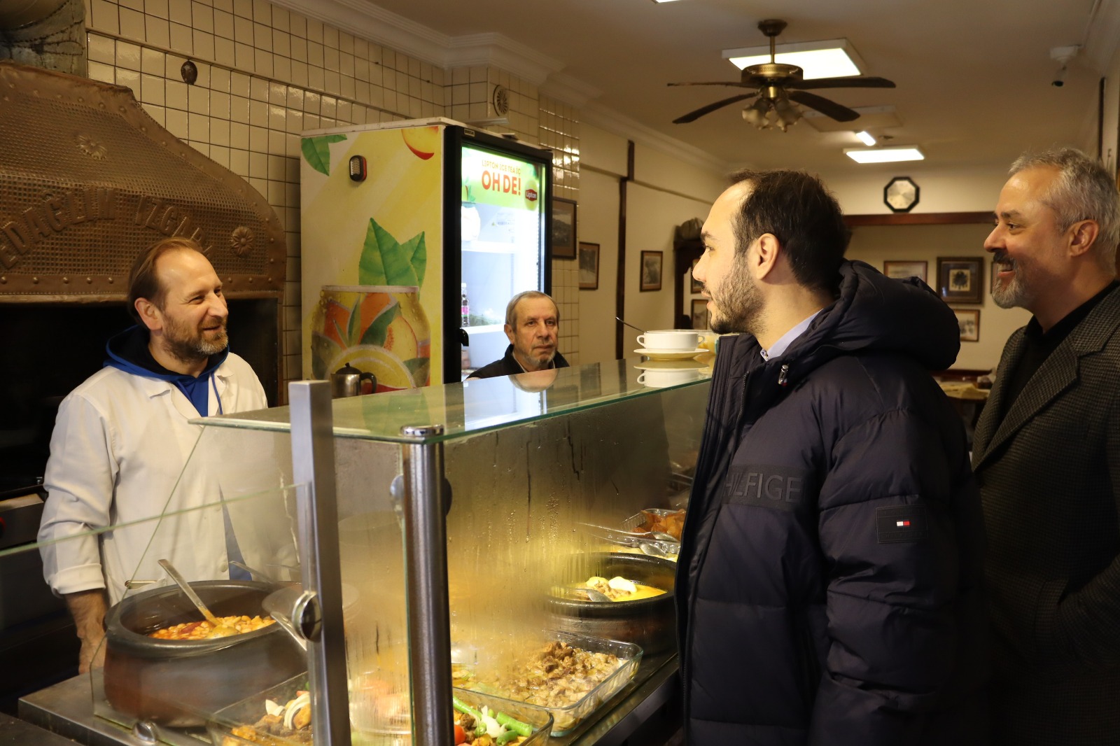 İzmit Belediyesi yöneticileri Akça Camii Caddesindeki çalışmaları inceledi (9)